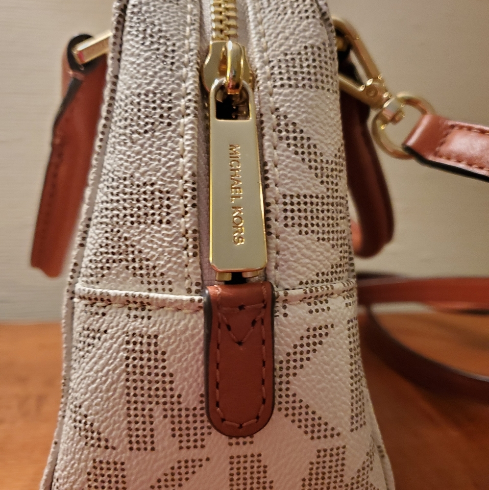 SOLD - Picture 3 of 8